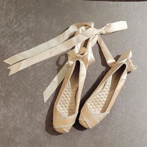 Elegant Cream Ballet Flats with Ribbon Ties